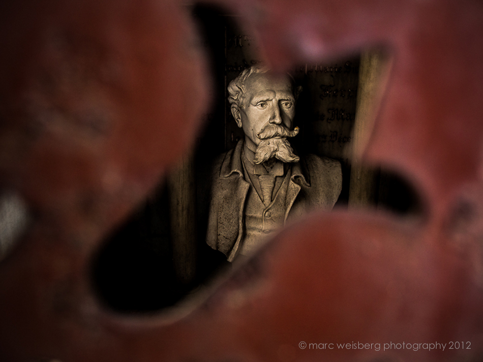 Death bust, pere lachaise cemetery, paris, picture